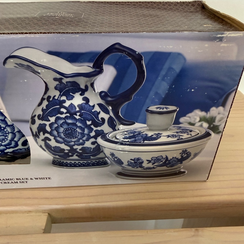 Blue and White Ceramic Cream Set